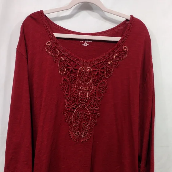 Women's Red Embroidered Top - Picture 2 of 7
